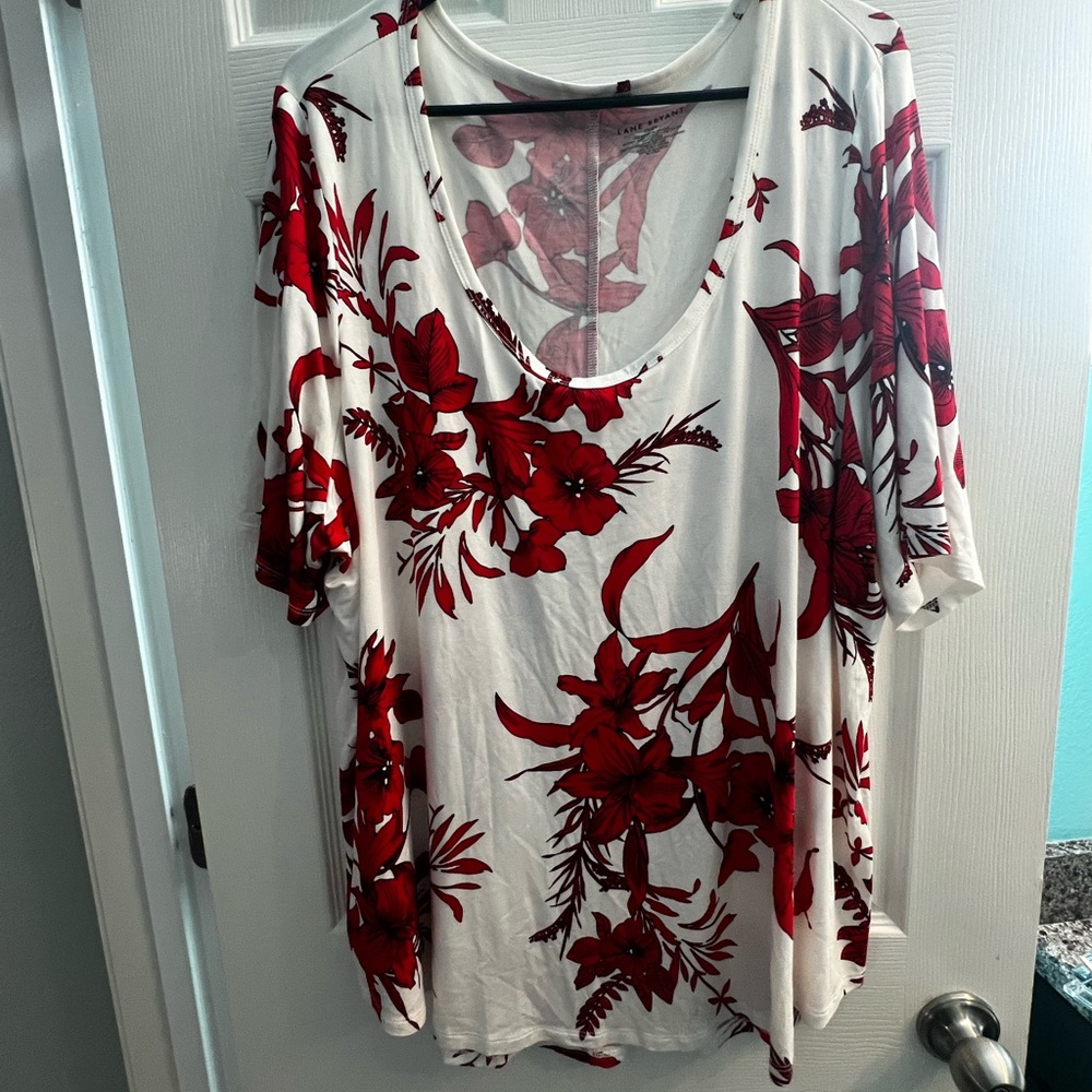 Women’s Short Sleeve Top with Red floral Design